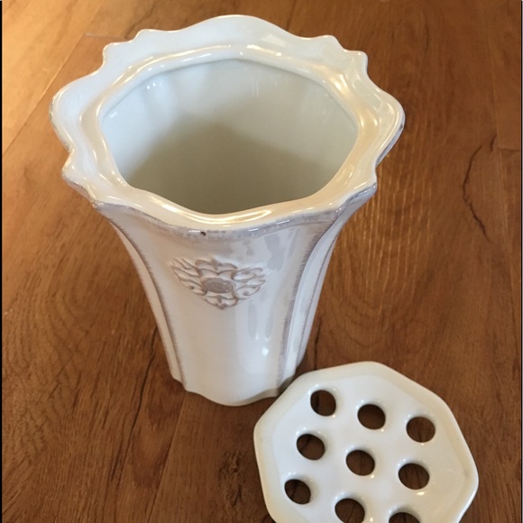 Southern Living at Home discontinued Vase NWOT - Picture 2 of 4